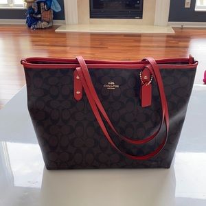 Coach Purse With Red Straps
